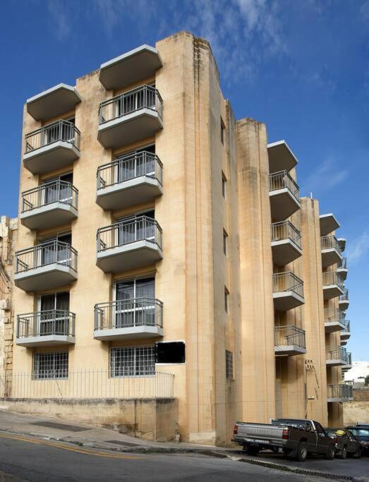 3 Bedrm Apt Seaview Balluta Bay Sliema Buitenkant foto